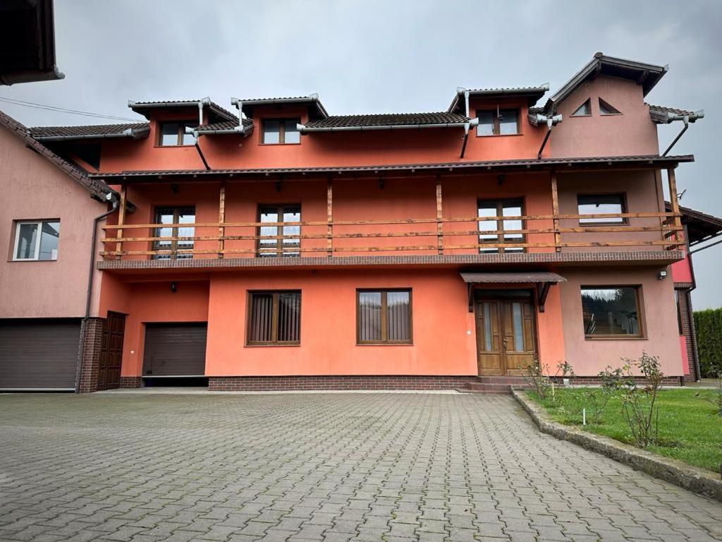Pensiunea Floro Întorsura Buzăului Extérieur photo